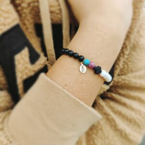 Bracelet Catholique en couleurs de DM Sacré Design sur www.dmsacredesign.fr
